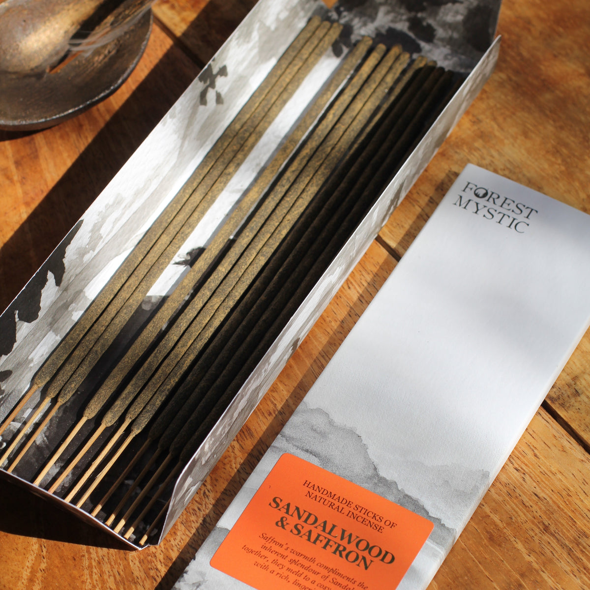 SANDALWOOD & SAFFRON